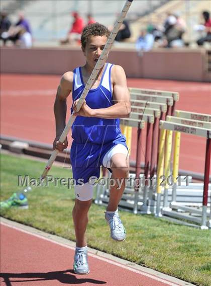 Thumbnail 3 in Sacramento Meet of Champions (Boys Pole Vault) photogallery.