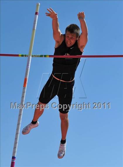 Thumbnail 3 in Sacramento Meet of Champions (Boys Pole Vault) photogallery.