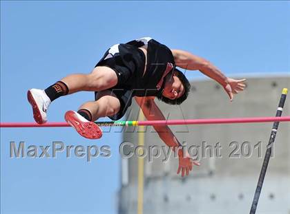 Thumbnail 3 in Sacramento Meet of Champions (Boys Pole Vault) photogallery.
