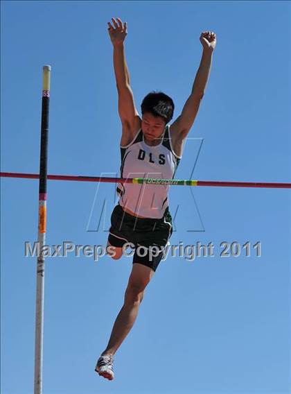 Thumbnail 1 in Sacramento Meet of Champions (Boys Pole Vault) photogallery.