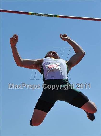 Thumbnail 2 in Sacramento Meet of Champions (Boys Pole Vault) photogallery.