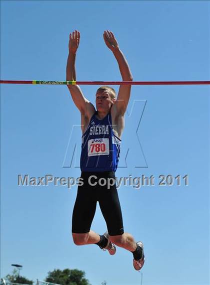 Thumbnail 2 in Sacramento Meet of Champions (Boys Pole Vault) photogallery.
