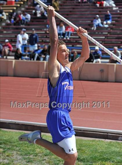 Thumbnail 3 in Sacramento Meet of Champions (Boys Pole Vault) photogallery.