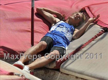 Thumbnail 2 in Sacramento Meet of Champions (Boys Pole Vault) photogallery.
