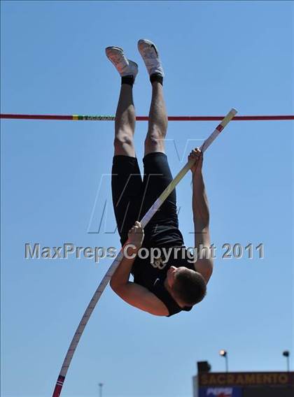 Thumbnail 2 in Sacramento Meet of Champions (Boys Pole Vault) photogallery.