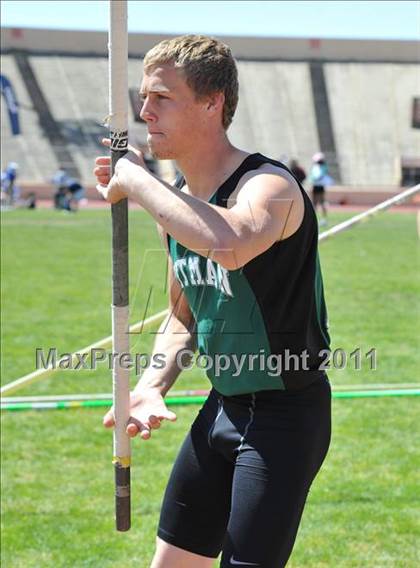 Thumbnail 1 in Sacramento Meet of Champions (Boys Pole Vault) photogallery.