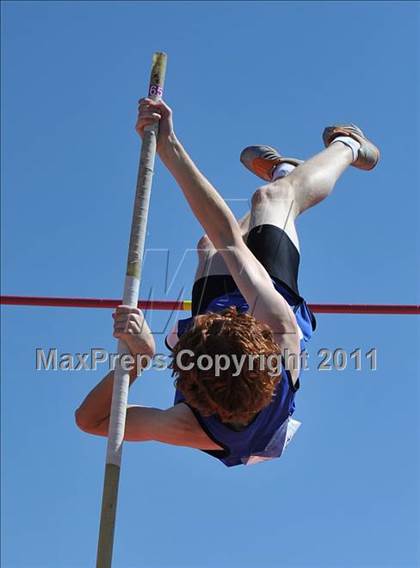 Thumbnail 2 in Sacramento Meet of Champions (Boys Pole Vault) photogallery.