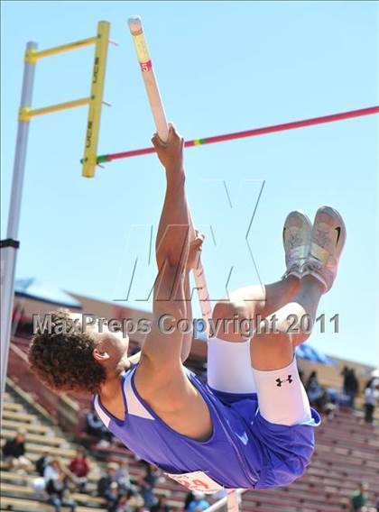 Thumbnail 1 in Sacramento Meet of Champions (Boys Pole Vault) photogallery.