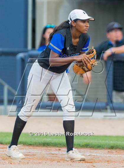 Thumbnail 3 in Hallettsville vs. Santa Gertrudis Academy (UIL 3A Regional Final) photogallery.