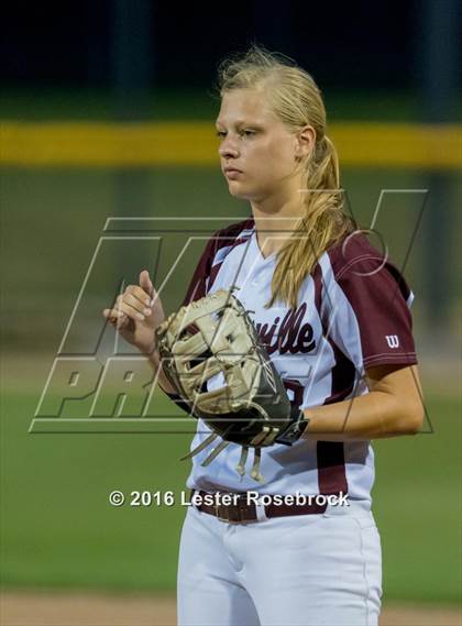 Thumbnail 3 in Hallettsville vs. Santa Gertrudis Academy (UIL 3A Regional Final) photogallery.