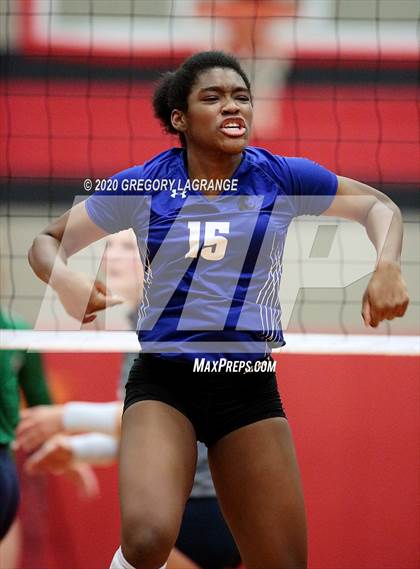 Thumbnail 3 in Guyer vs V.R. Eaton (UIL 6A Regional Semifinal) photogallery.
