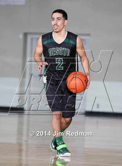 Thumbnail 1 in Atascocita vs. DeSoto (McDonald's Texas Invitational) photogallery.