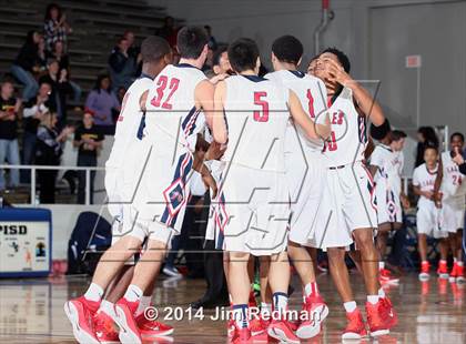 Thumbnail 1 in Atascocita vs. DeSoto (McDonald's Texas Invitational) photogallery.