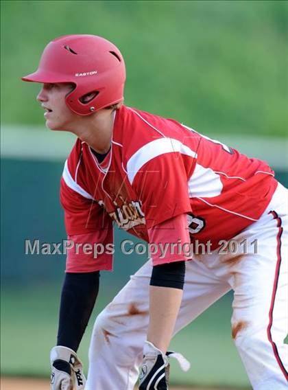 Thumbnail 3 in Marvin Ridge vs. South Point (NCHSAA 3A West Final) photogallery.