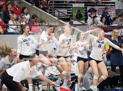 Thumbnail 3 in Chaparral vs. Valor Christian (CHSAA 5A State Final) photogallery.