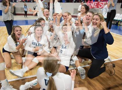 Thumbnail 3 in Chaparral vs. Valor Christian (CHSAA 5A State Final) photogallery.