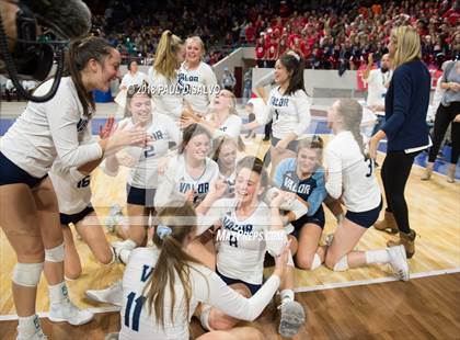 Thumbnail 2 in Chaparral vs. Valor Christian (CHSAA 5A State Final) photogallery.