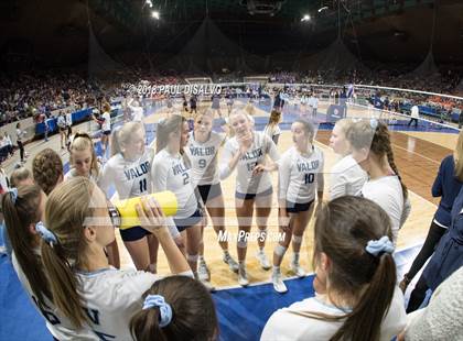 Thumbnail 2 in Chaparral vs. Valor Christian (CHSAA 5A State Final) photogallery.