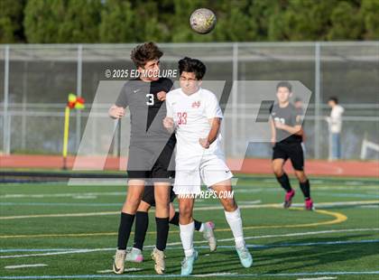 Thumbnail 3 in FR: Peninsula vs Mater Dei photogallery.