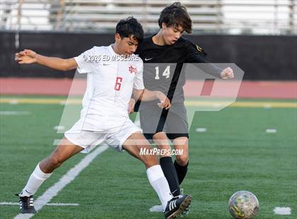Thumbnail 2 in FR: Peninsula vs Mater Dei photogallery.