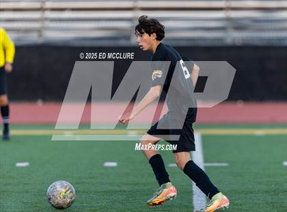 Thumbnail 2 in FR: Peninsula vs Mater Dei photogallery.