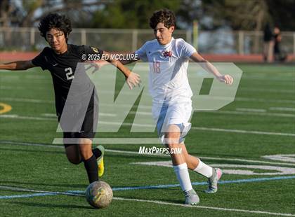 Thumbnail 2 in FR: Peninsula vs Mater Dei photogallery.