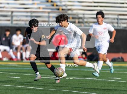 Thumbnail 2 in FR: Peninsula vs Mater Dei photogallery.