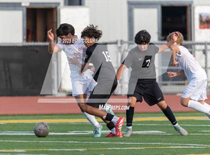Thumbnail 3 in FR: Peninsula vs Mater Dei photogallery.