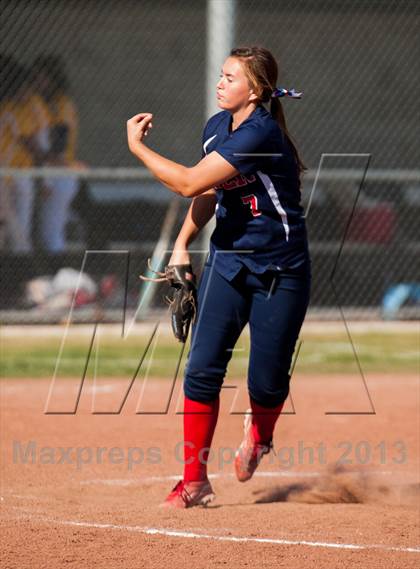 Thumbnail 2 in Beyer @ Gregori photogallery.