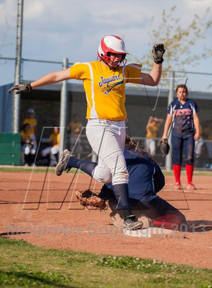 Thumbnail 2 in Beyer @ Gregori photogallery.