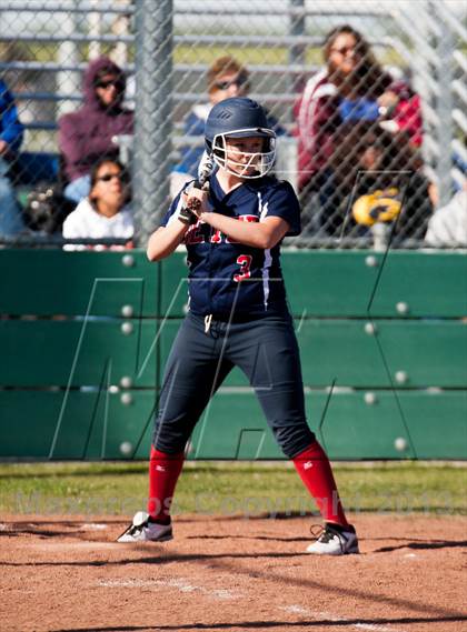 Thumbnail 2 in Beyer @ Gregori photogallery.