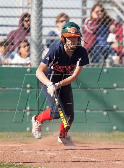 Thumbnail 2 in Beyer @ Gregori photogallery.