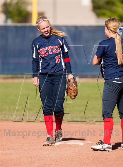 Thumbnail 3 in Beyer @ Gregori photogallery.