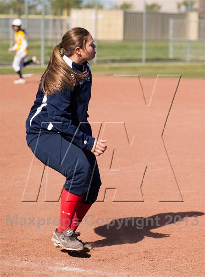 Thumbnail 2 in Beyer @ Gregori photogallery.