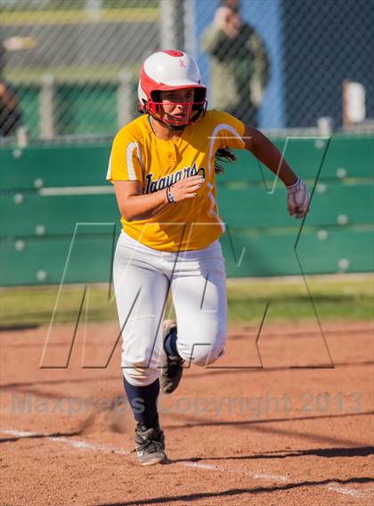 Thumbnail 2 in Beyer @ Gregori photogallery.