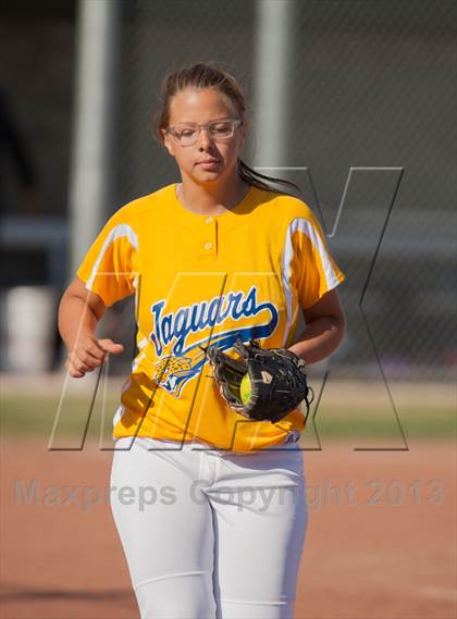 Thumbnail 2 in Beyer @ Gregori photogallery.