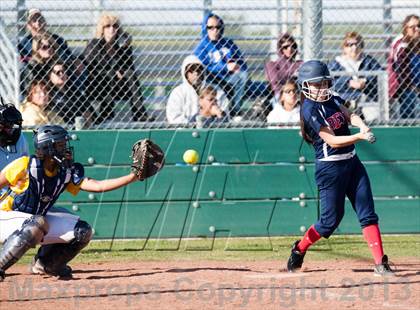 Thumbnail 2 in Beyer @ Gregori photogallery.