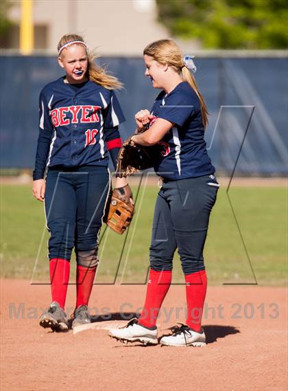 Thumbnail 2 in Beyer @ Gregori photogallery.