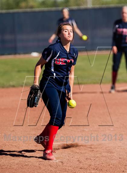 Thumbnail 2 in Beyer @ Gregori photogallery.