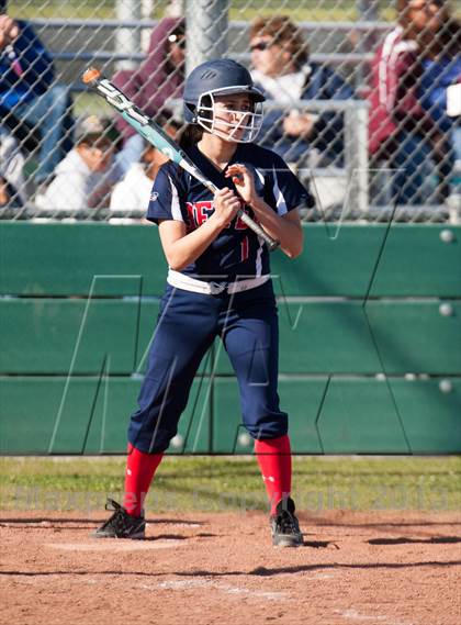 Thumbnail 3 in Beyer @ Gregori photogallery.
