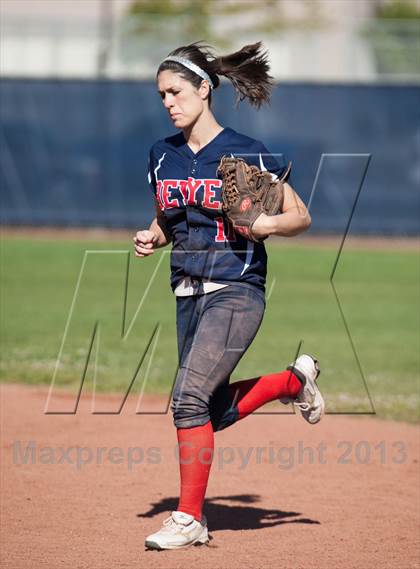 Thumbnail 2 in Beyer @ Gregori photogallery.