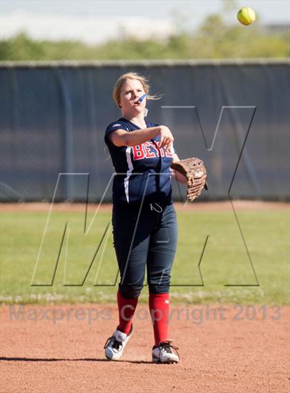 Thumbnail 2 in Beyer @ Gregori photogallery.