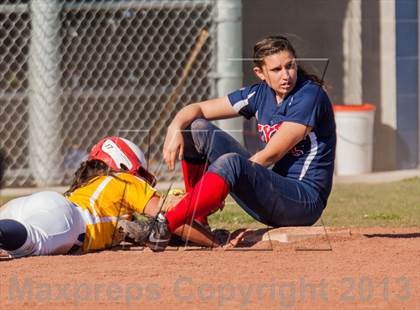 Thumbnail 3 in Beyer @ Gregori photogallery.