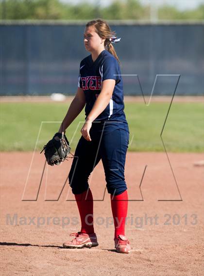 Thumbnail 1 in Beyer @ Gregori photogallery.