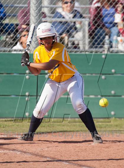 Thumbnail 2 in Beyer @ Gregori photogallery.