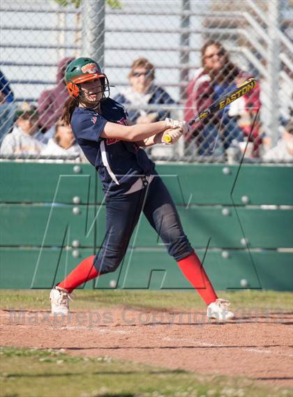 Thumbnail 3 in Beyer @ Gregori photogallery.