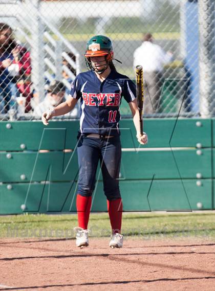 Thumbnail 3 in Beyer @ Gregori photogallery.
