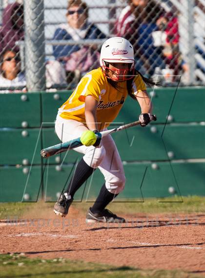Thumbnail 3 in Beyer @ Gregori photogallery.