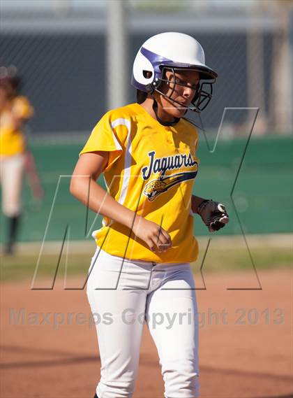 Thumbnail 3 in Beyer @ Gregori photogallery.
