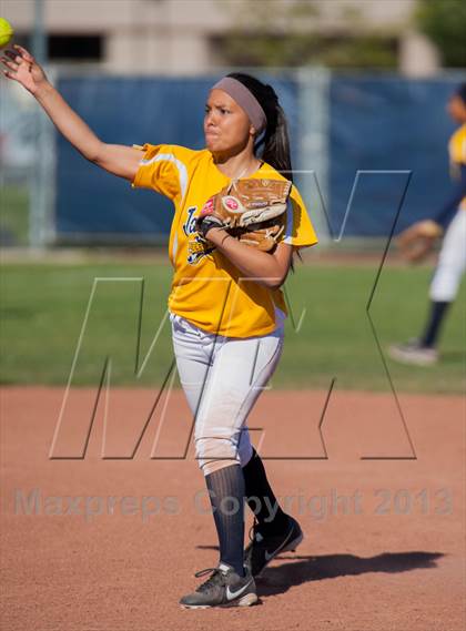 Thumbnail 1 in Beyer @ Gregori photogallery.